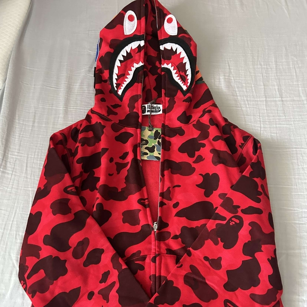 Red camo bape size medium - Picture 4 of 6